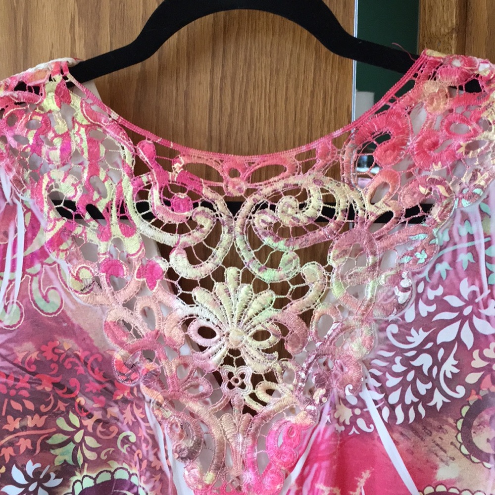 Very fun blouse - Picture 5 of 5